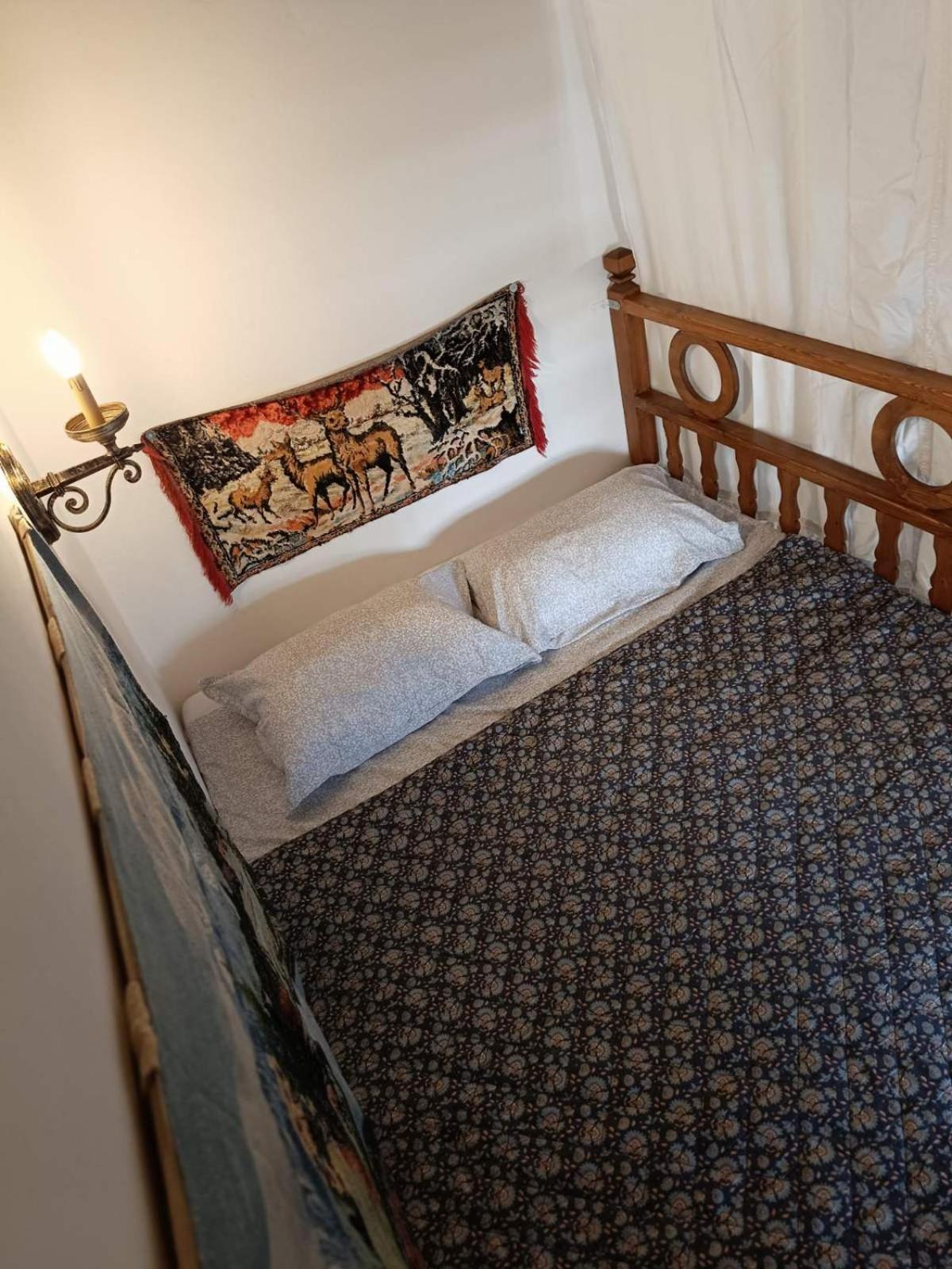 Queen's Traditional House *